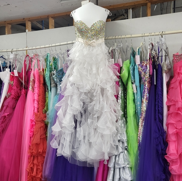 Sherri Hill Hi-low Dress - Picture 1 of 3